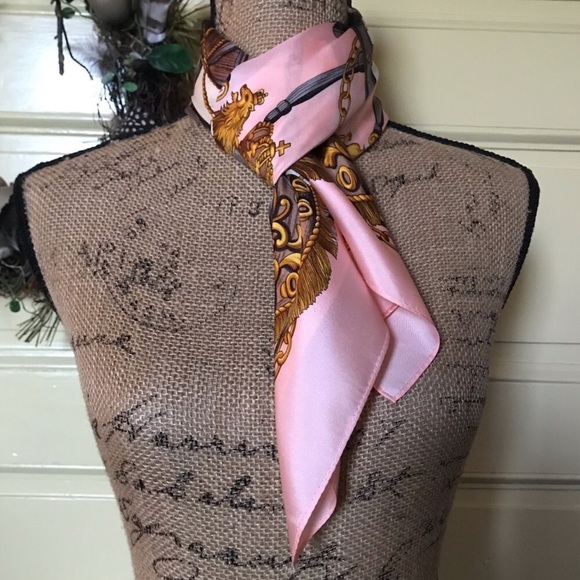 Accessories - 🔻Pink square large silk scarf w/Lion design